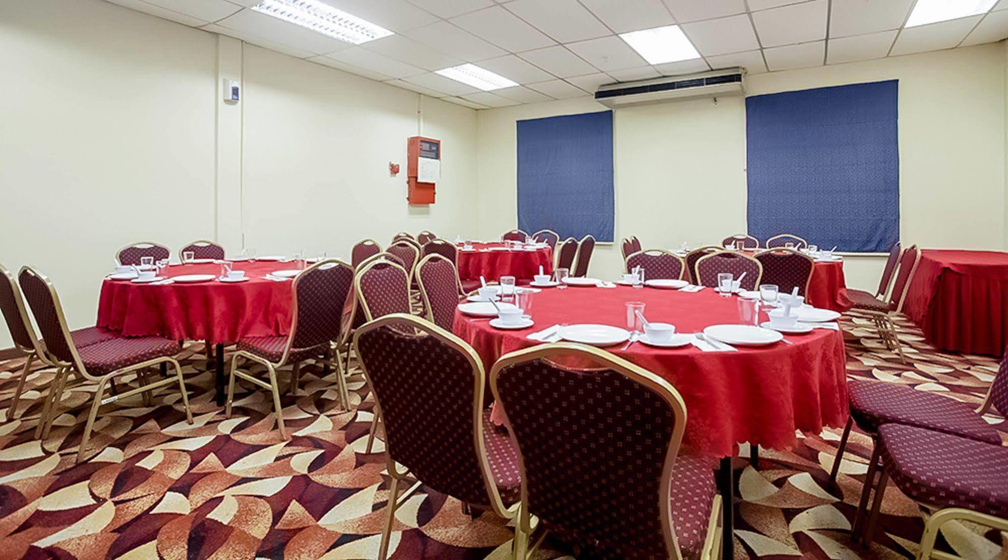 Hotel Seri Malaysia Ipoh Buitenkant foto
