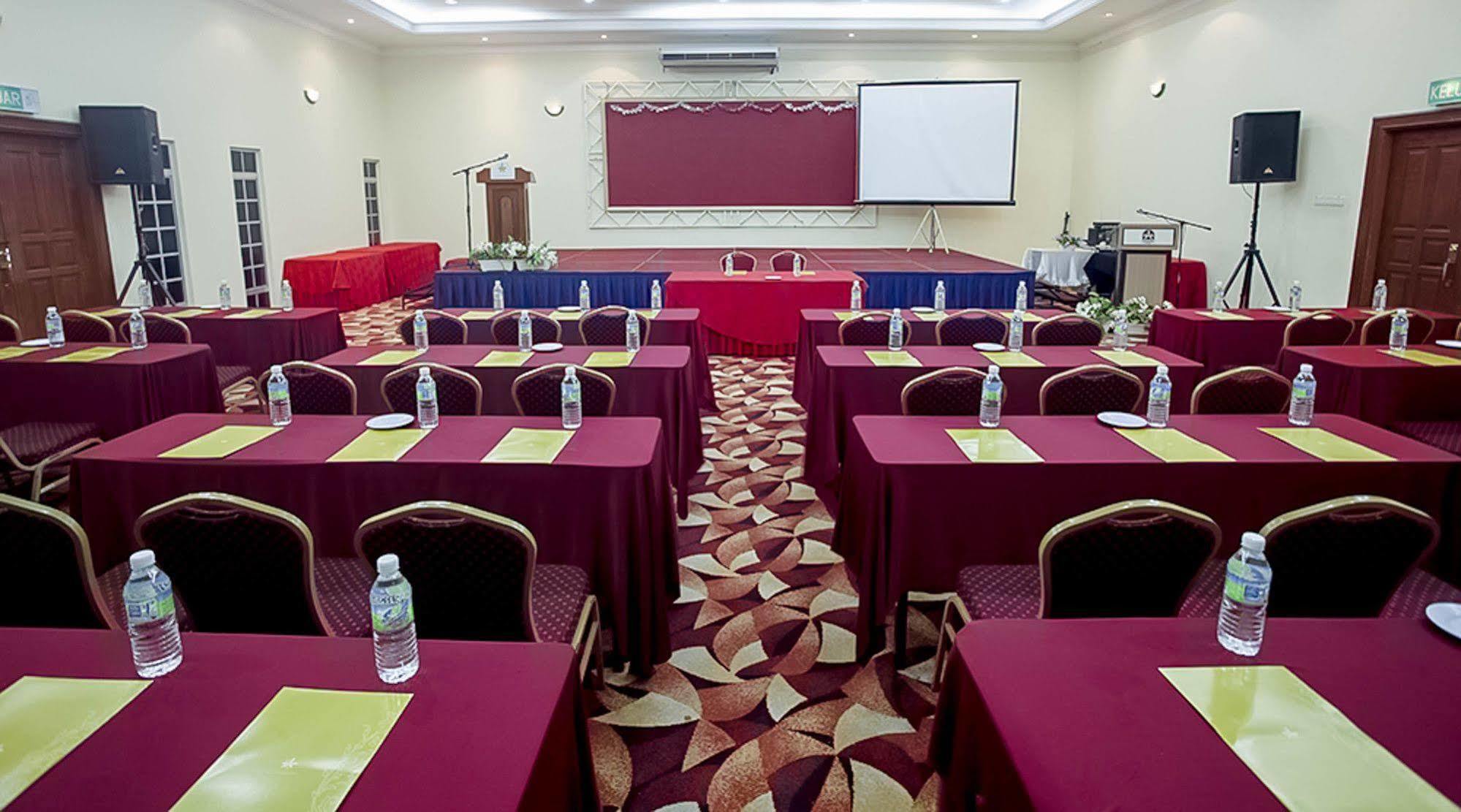 Hotel Seri Malaysia Ipoh Buitenkant foto