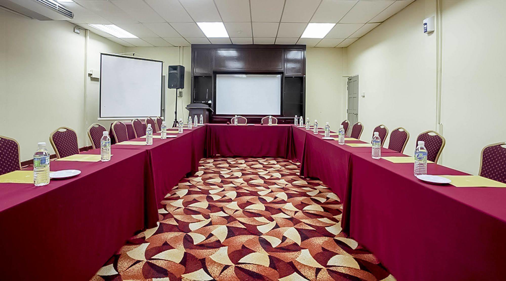 Hotel Seri Malaysia Ipoh Buitenkant foto
